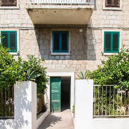 Apartment Centre In Stone House Spalato Esterno foto