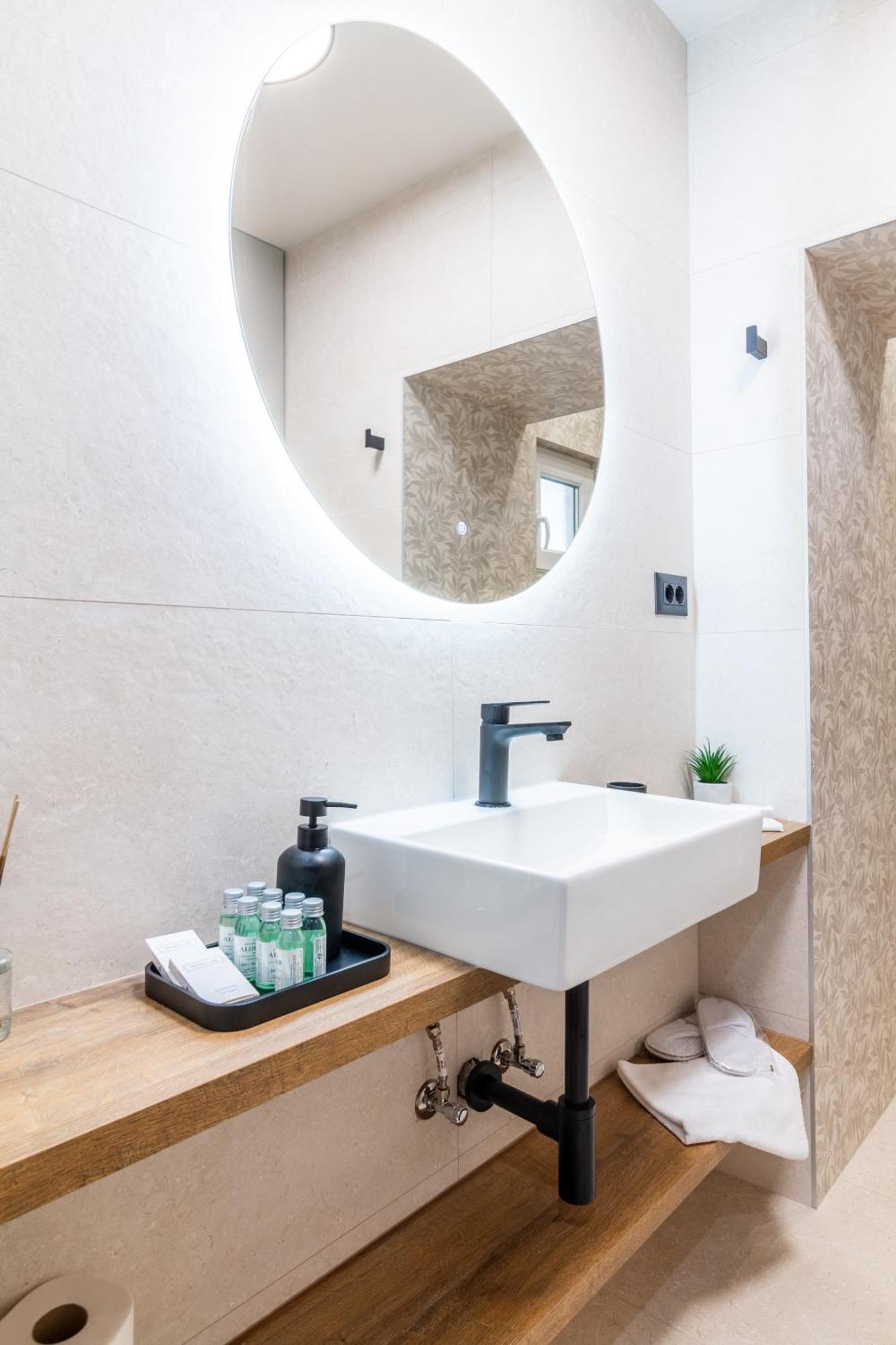 Apartment Centre In Stone House Spalato Esterno foto
