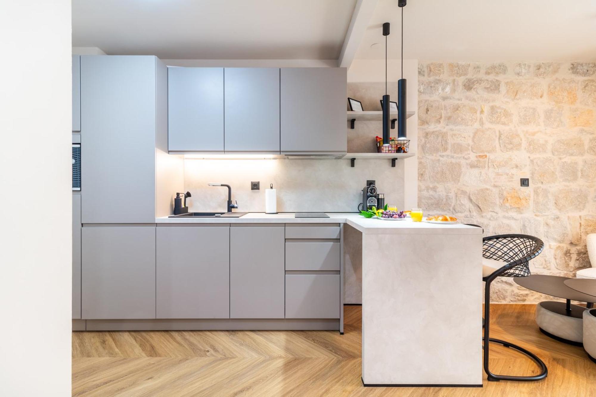 Apartment Centre In Stone House Spalato Esterno foto